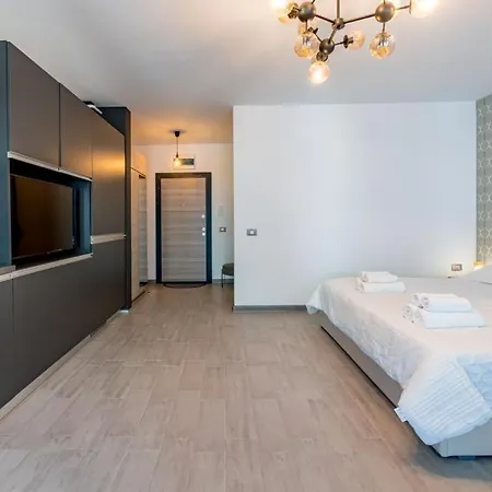 Onix Studio & - Spa & Pool Lägenhet Năvodari