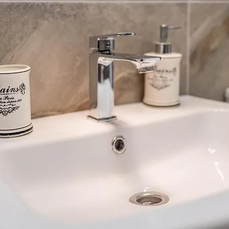 Lägenhet Onix Studio & - Spa & Pool Năvodari